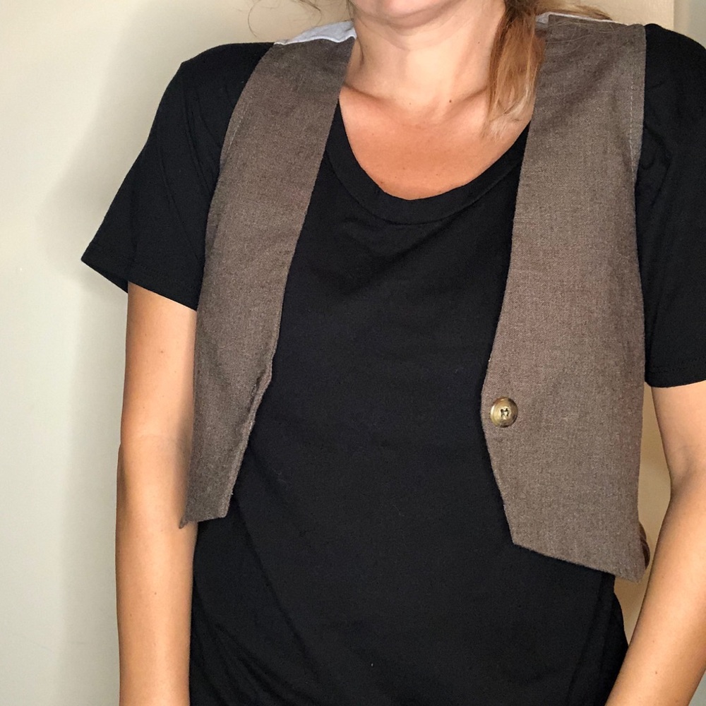 Urban Outfitter Urban Renewal Crop Vest